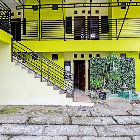 Oyo 92198 Kalegan 2 Guesthouse Yogyakarta Dış mekan fotoğraf