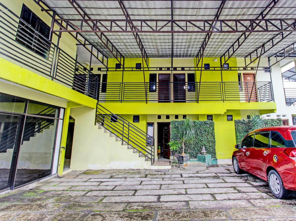 Oyo 92198 Kalegan 2 Guesthouse Yogyakarta Dış mekan fotoğraf