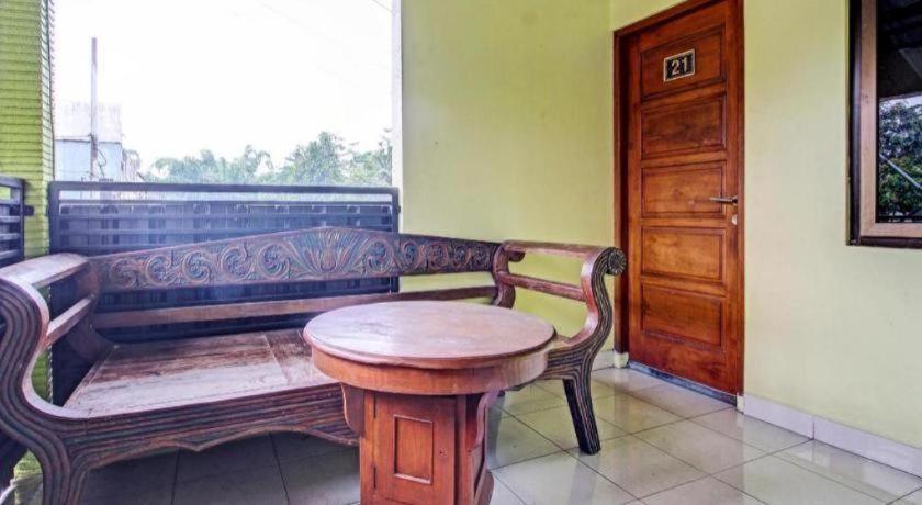 Oyo 92198 Kalegan 2 Guesthouse Yogyakarta Dış mekan fotoğraf